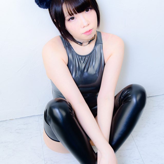 REALISE N-108/BLACK×松岡奈々(1)